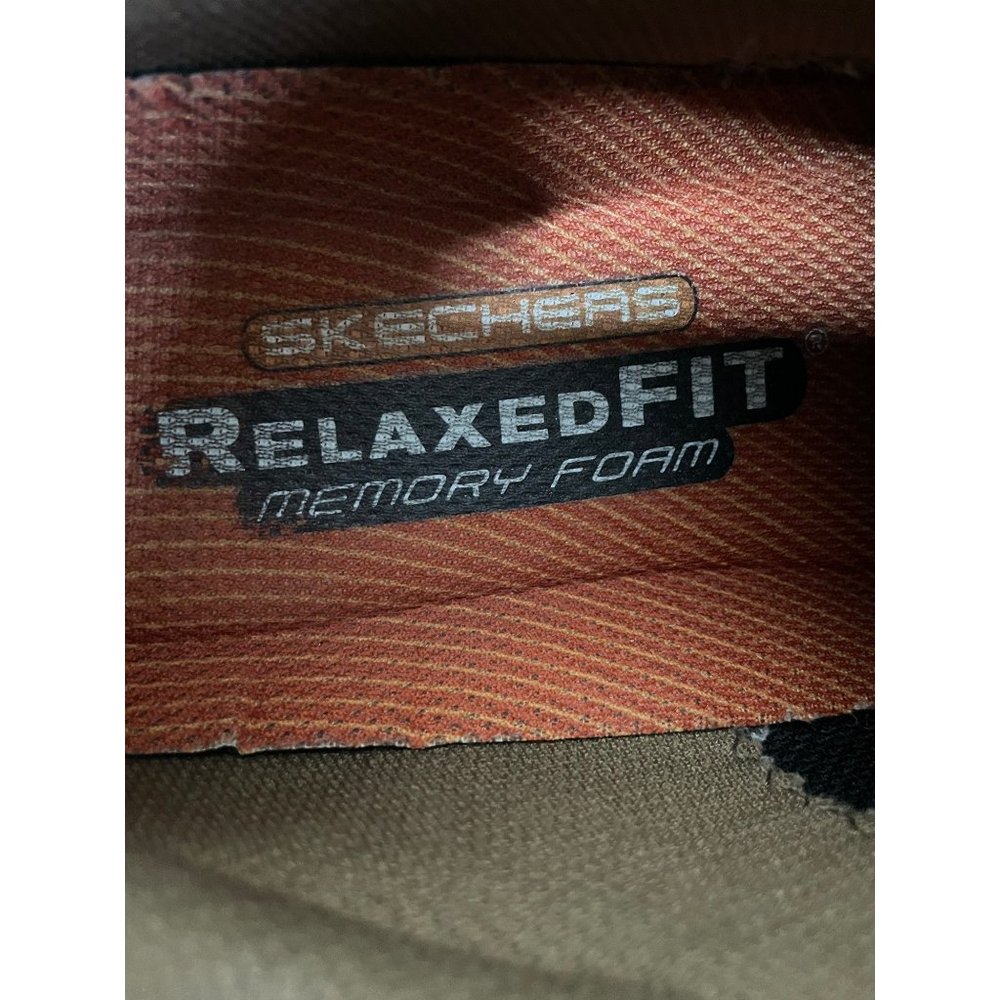 SKECHERS RELAXED FIT Memory Foam Leather Upper Casual Mens Shoes size 8 - Picture 9 of 12